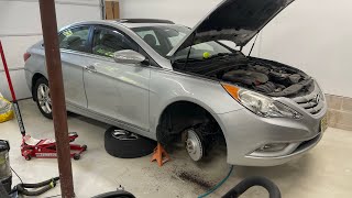 Hyundai Kia mechanic shows you how to inspect and replace your 20112019 Sonata sway bar end links [upl. by Bevash592]