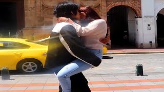 Beso o Cachetada LOS MEJORES BESOS 2  Picking Up Girls  Kissing Prank [upl. by Karia]