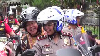 TRI RISMA WALIKOTA SURABAYA STERILISASI GEREJA NAIK MOTOR [upl. by Ahsilam]