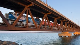 Ponte Rodoferroviária Sobre Rio Paraná Na Divisa De RubinéiaSP e Aparecida TaboadoMS [upl. by Kama565]