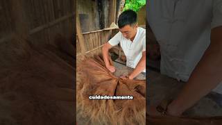 Impermeable Ecológico con Hojas de Palma 🌿🌧shorts [upl. by Sanalda]