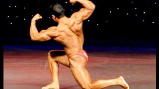 Matt Ogus Posing Routine  Muscle Mayhem 2013 [upl. by Ravert90]