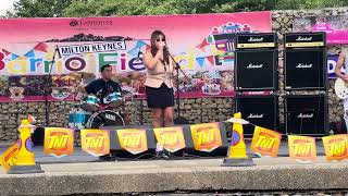 Phylum Cordata  Oo by Updharma down  Milton Keynes Barrio Fiesta [upl. by Leakim]