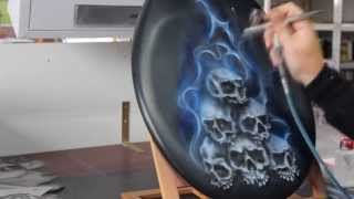 Airbrush Videotutorial Skulls amp Candyblue Flames Totenkopfhaufen Step by Step Howto [upl. by Maillil]