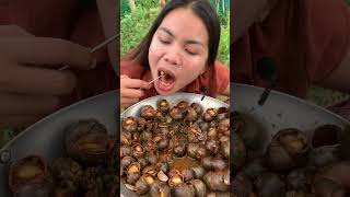 snail fried eating snail mukbang snail recipe seafood recipe shorts short food 24 [upl. by Tybi]