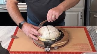 Why we score sourdough breadsourdoughbaking bread sourdoughclub sourdoughbread sourdough [upl. by Lama]