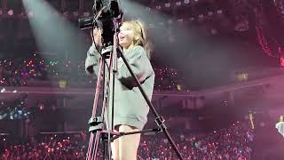 FANCAM 220218 TWICE Concert 4th World Tour III Oakland quotBelieverquot  quotRollinquot  quotBDZquot  quotTTquot Encore [upl. by Absa802]