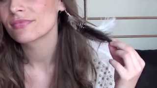 Réaliser une Boucle doreilles en Plume version 1  native style feather earrings [upl. by Nhaj]