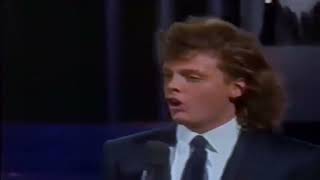 Luis Miguel  Separados Siempre En Domingo 1989  4K [upl. by Torray844]