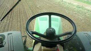 John Deere Autosteer ITEC Pro 2010 In use while cultivating [upl. by Emmy]