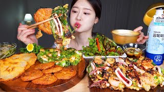 ASMR MUKBANG  부침개 영상은 이걸로 종결 🥹 장마철 바삭바삭 부침개 레전드 먹방 ★ 해물파전 김치전 감자전 상추전 막걸리까지 CRISPY KOREAN PANCAKES [upl. by Savdeep]