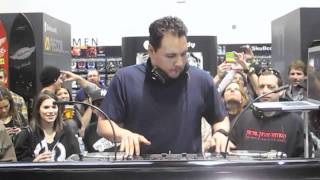 Mix Master Mike Skullcandy SIA 11 [upl. by Sivia51]