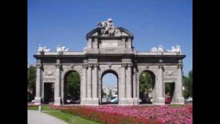 LA PUERTA DE ALCALÁ VICTOR Y ANA [upl. by Aihsemaj]