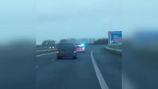 Politie pakt wegpiraat [upl. by Horan762]