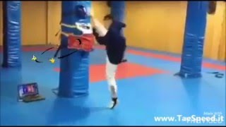 plastron électronique training TaekwonDo [upl. by Arymahs]