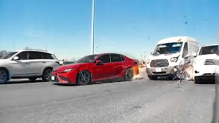 FURIA AL VOLANTE PROVOCA UN CHOQUE MASIVO EN LA AUTOPISTA [upl. by Sybila]