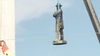 Robert E Lee statue removed from 60foot column shortly after 6 pm [upl. by Supple714]