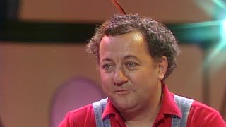 Coluche se défend 1985 [upl. by Hike]