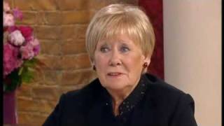 Liz Dawn Vera Duckworth interview on This Morning 28th May 2009 part 2 of 2 [upl. by Christy]