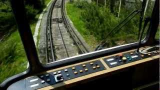 20120425 Abfahrt mit der Standseilbahn vom Weißen Hirsch nach Loschwitz [upl. by Trainer768]