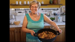 SPEZZATINO DI VITELLO CON PATATE  RICETTA DELLA NONNA MARIA [upl. by Lehmann453]