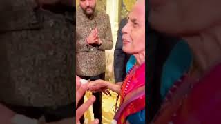 Watch Why Did Anant Ambani And Radhika Merchant Pay Gratitude To Cafe Mysores Owner Shanteri Nayak [upl. by Annovad400]