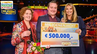 Winnaar van € 500000 belt zijn vrouw met het goede nieuws  Postcode Loterij Miljoenenjacht [upl. by Eniloj]