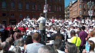 quot Se Canto géant quot  Place du Capitole  Les Voix du Midi  28 Mai 2011 [upl. by Lan]