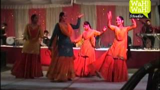 punjabi ludi dancelathey di chandar  Rajinder kaur Raina [upl. by Aliwt]