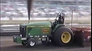 2000 Outlaw Truck amp Tractor Pulling Association Iowa State Fair 8200 Diesel Super Stock tractors [upl. by Brelje989]