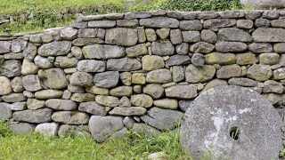 Muro de piedra seca para el jardín  Bricomanía [upl. by Wilonah]