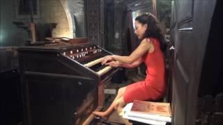 Lydie Solomon à lorgue dans la Toccata de Ravel [upl. by Luaped375]