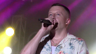 Macklemore  White Walls LIVE  SunFest [upl. by Repard939]