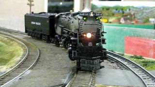 S Gauge Lionel Big Boy Video2 [upl. by Chiaki]