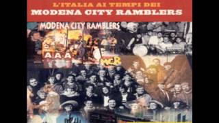 Modena City Ramblers  I funerali di Berlinguer Live  LItalia ai tempi dei Modena City Ramblers [upl. by Odrarebe]