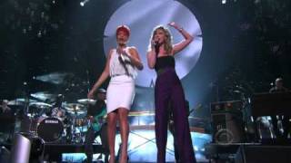 Rihanna nd Jennifer Nettles  California King Bed Live At ACMA 2011 HD [upl. by Braasch]