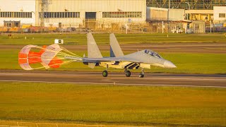 Chinese Air Force J16D EWA Landing Zhuhai Airport 中國空軍殲16電子戰機降落珠海航展 [upl. by Adile516]