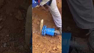 Clever installation process of pipe adapters with hammer and wood [upl. by Aryajay]