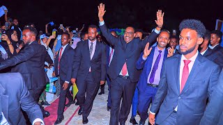 Siciid Cabdulaahi Deni oo Caawa Garoowe Shitay Gantaalo Karbaash ahna Hawada u Mariyay Hassan Sheikh [upl. by Katsuyama]