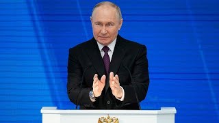 Putin elogia unidade nacional do país no discurso sobre o estado da nação [upl. by Annaesor]