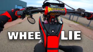 HOE DOE JE EEN WHEELIE [upl. by Asoj]