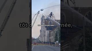 Incendie à SaintOmer  Le Clocher de l’Église S’effondre [upl. by Ecaidnac]