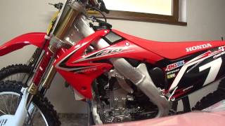 Honda crf 250r 2013 sound [upl. by Tertius]