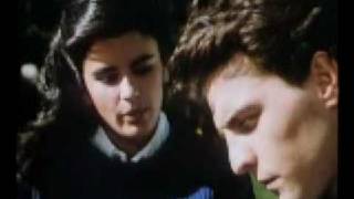 Temblando  Hombres G escenas de Devuélveme a mi chica 1987 [upl. by Ynttirb3]