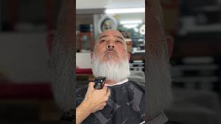 Get your beard shaped 🔥🧔🏻 barber beard barbershop fullbeard beardstyles beardy [upl. by Inafets3]