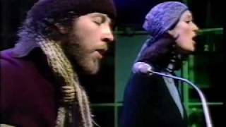 Richard amp Linda Thompson  A Heart Needs A Home  Old Grey Whistle Test  1975 [upl. by Genisia]