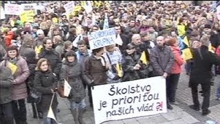 Slowakische Lehrer fühlen sich unterbezahlt  Streik [upl. by Adniralc]