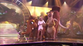 Helene Fischer und Otto Waalkes als Faultier Sid mit Ensemble Musical  Ice Age Live  ZDF HD [upl. by Quince816]