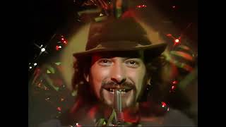 JETHRO TULL  RING OUT SOLSTICE BELLS  TOP OF THE POPS  91276 RESTORED [upl. by Elem995]