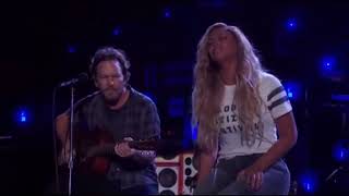 Eddie Vedder amp Beyoncé Redemption Song Legendado [upl. by Kendry719]